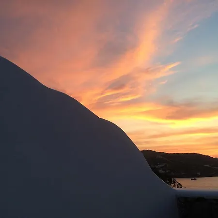 Aelia Mykonos מלון 4*