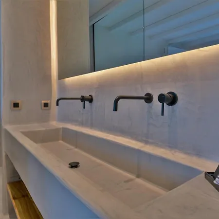 Aelia Mykonos מלון