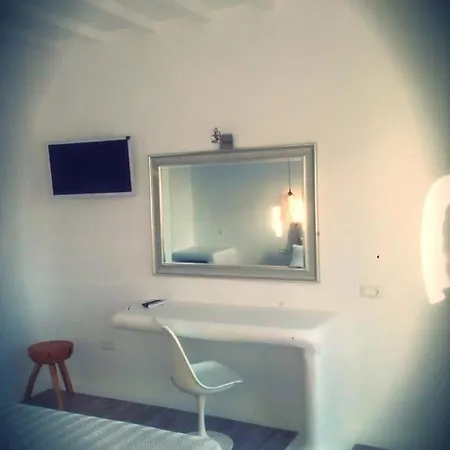 Aelia Mykonos 4* אורנוס